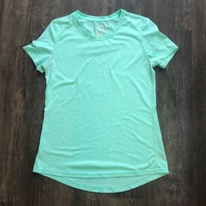 Danskin Now Active Wear Short Sleeve Shirt Sz M